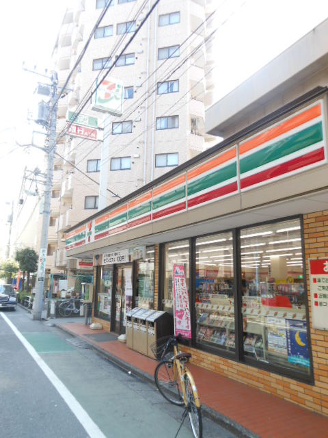 ガーラ・グランディ北池袋8階 セブンイレブン