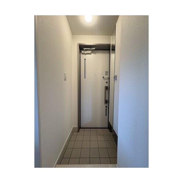 Sphyt’s102号室 玄関