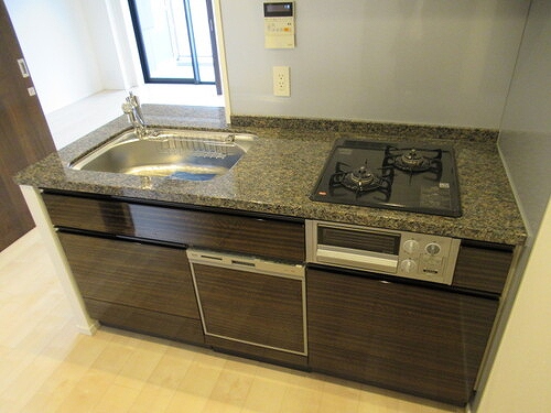 シティハウス目黒ザ・グランド7階 ビルトインコンロ２口グリル付き