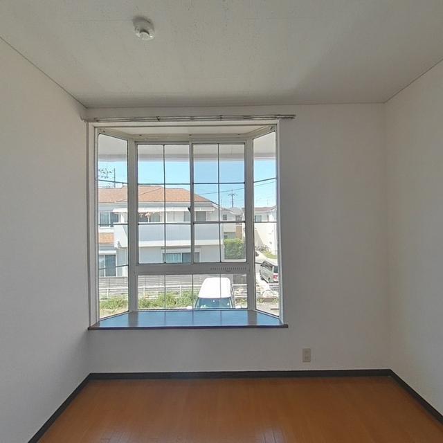 ウインズウメサト2階 内観