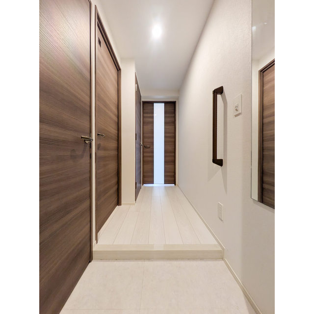 プライムガーデン若木0504号室 玄関