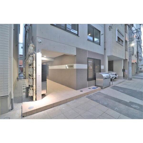 ラ・フォート元町中華街302号室 エントランス