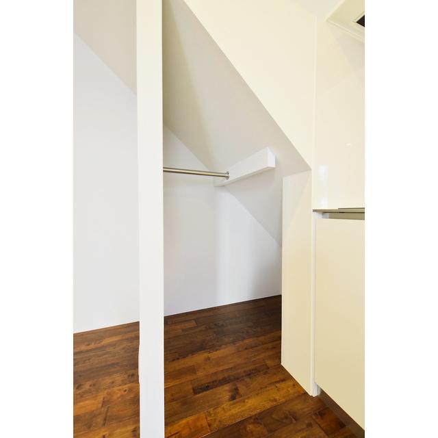 カラスヤマテラスEW1階 収納