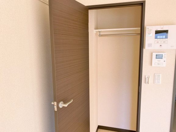 レオネクストラブバード102号室 内観