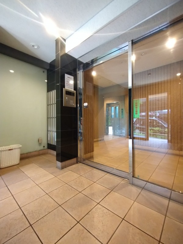 リクレイシア西麻布Ⅰ番館5階 エントランス