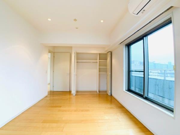 アパートメンツ東山 リビング