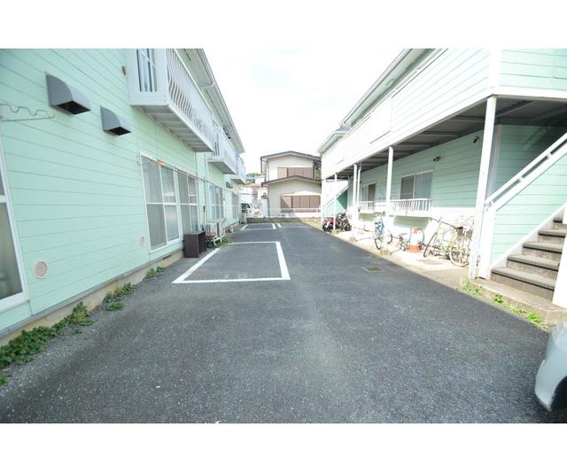 エステートピア久末２ 駐車場