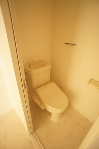 スカイホーム本郷0306号室 トイレもきれいです