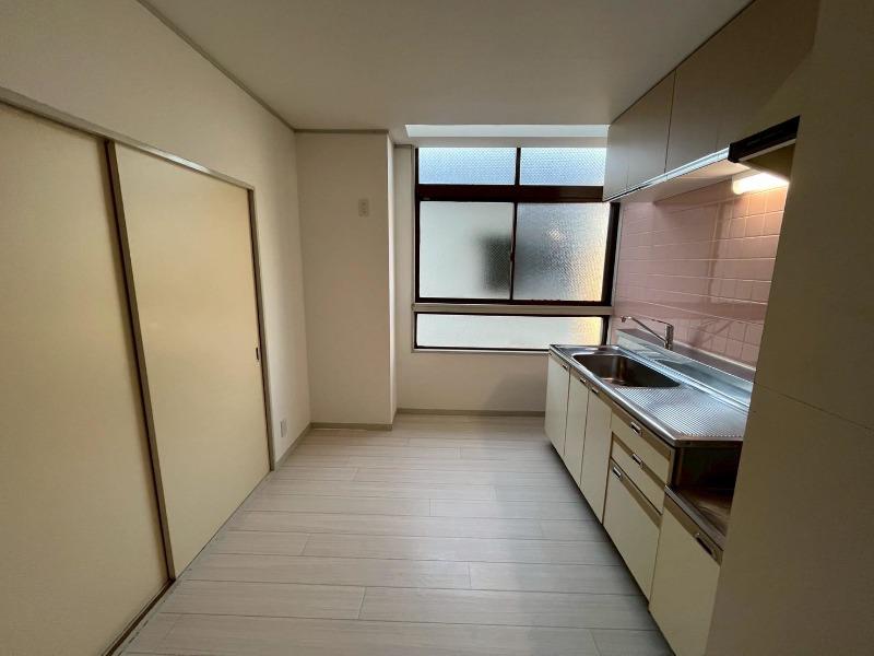 クロノス四之宮2階 内観