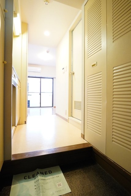 パーク・ノヴァ綱島 玄関