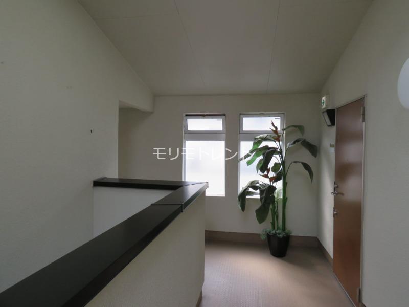 オーチャードコート小杉陣屋町1階 内廊下