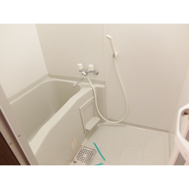 アンプルール フェール アミーⅡ102号室 お風呂