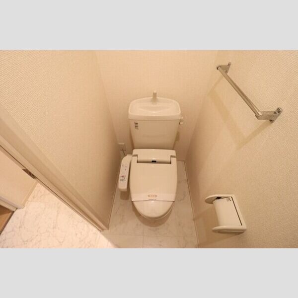 グランシャリオ　B 温水洗浄暖房便座