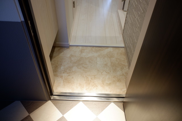 Ｌｅｓ　Ｍｅｒｖｅｉｌｌｅｕｓｅｓ0202号室 玄関