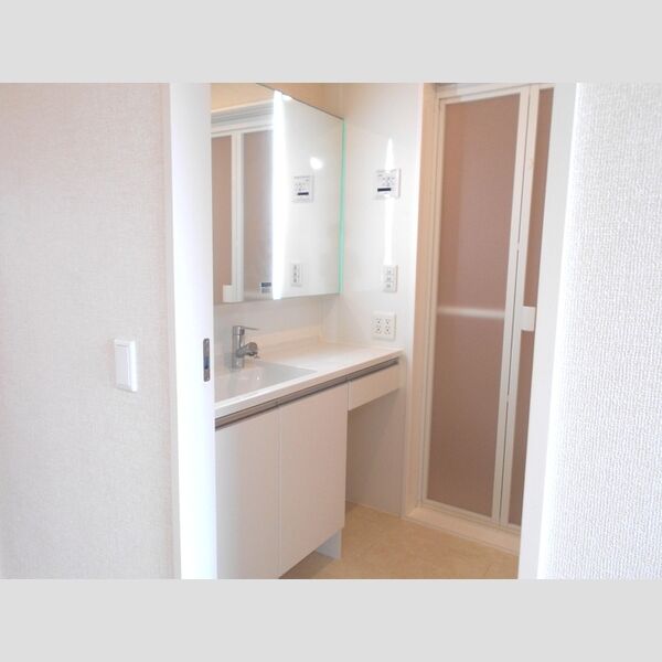 enrich 三面鏡付き洗髪洗面化粧台