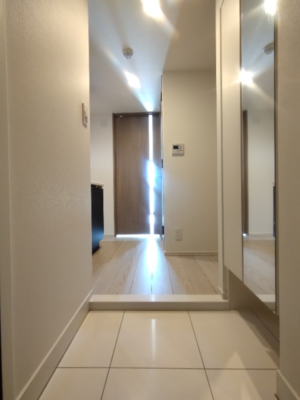 クレイシア森下ステーションサイト7階 玄関