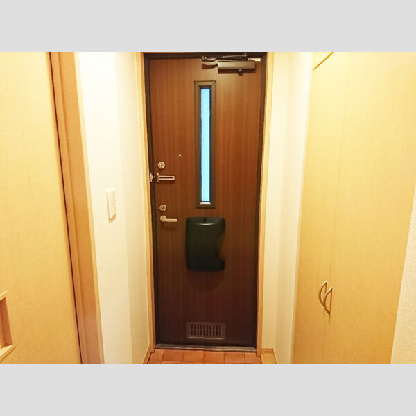 リバティーベル　Ⅰ/ⅡⅠ102号室 玄関