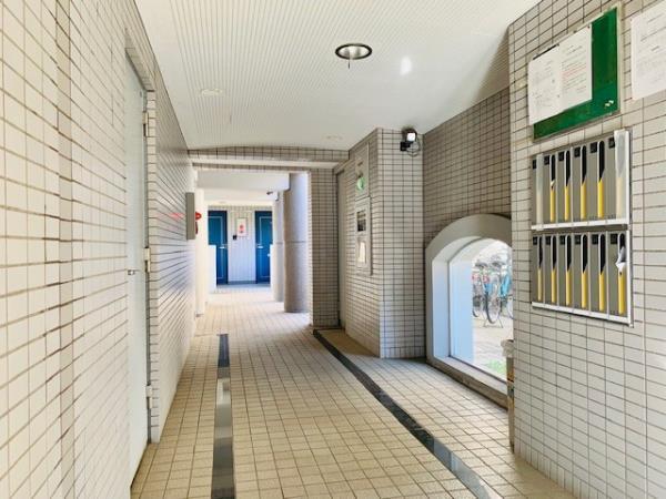 スカイフィールド国立2階 エントランス