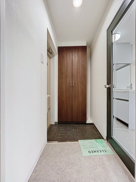 リヴレ・清水の森 玄関