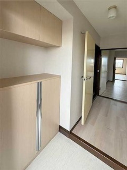 エレガンス浜中 玄関