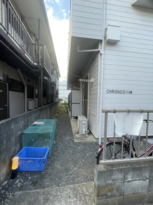 クロノス川崎1階 敷地内にゴミ置場有♪