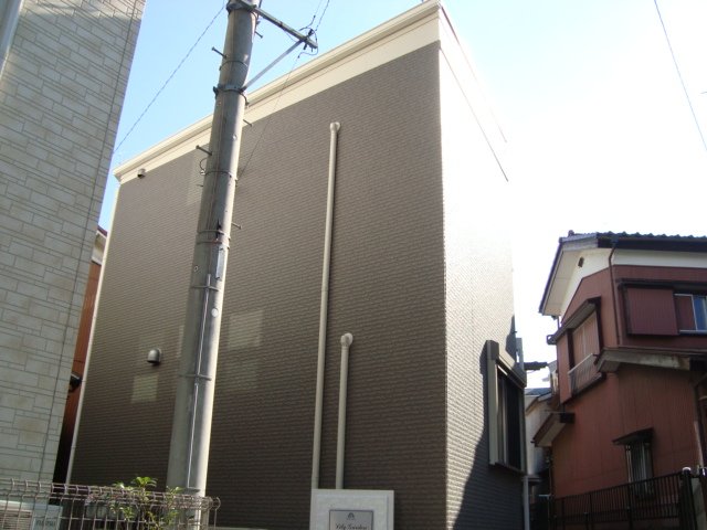 リリィガーデン 外観写真（昼）