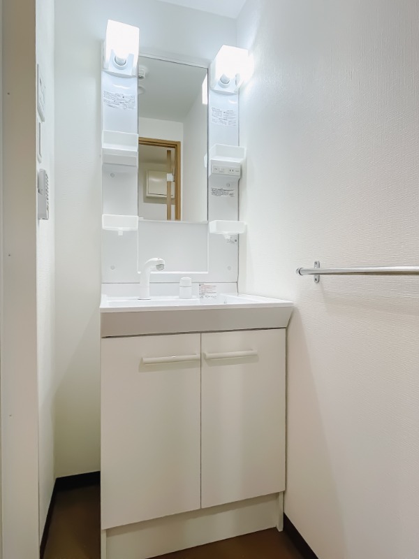 ラクラス菊名6階 洗面