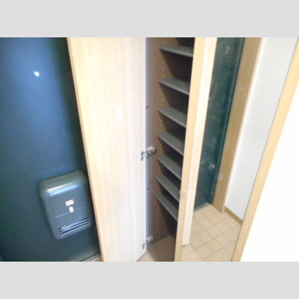 クレスタ妙典 トールシューズBOX