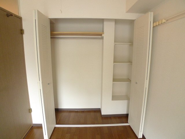 パレスオオハク 収納