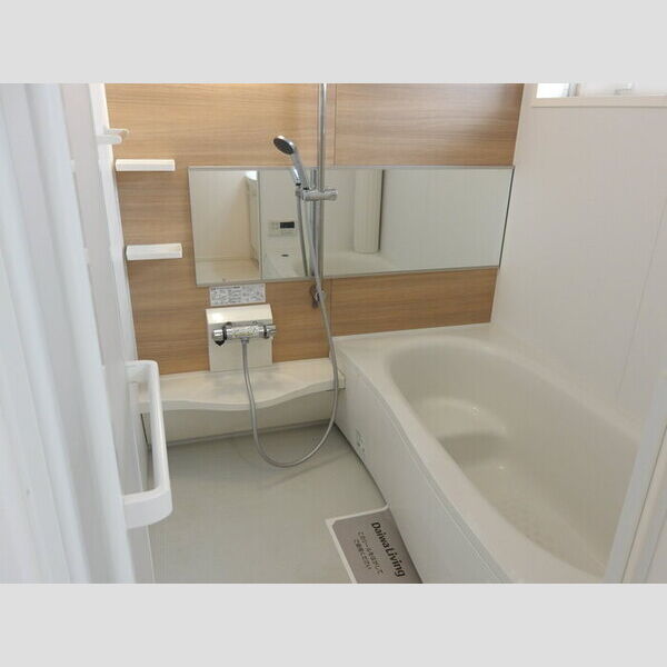 ブルーメ 追い焚き給湯機能付き浴室