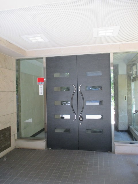 リヴェール湘南0703号室 エントランス