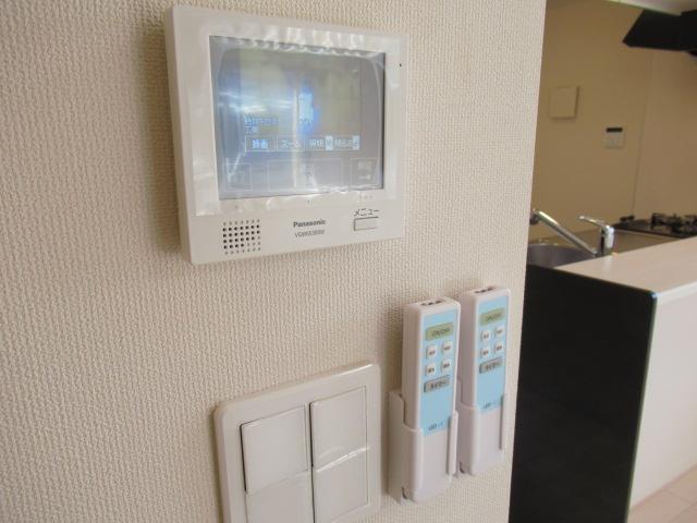 イーストガーデン TVモニターホン