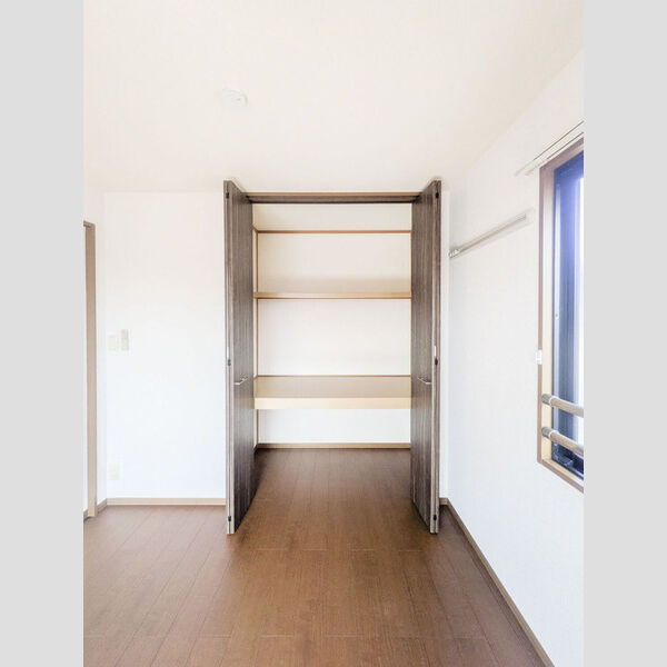 ハーヴェストヒルズ　C301号室 収納