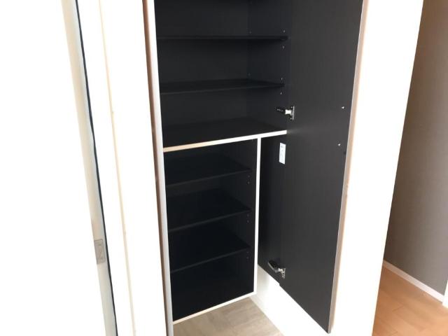 シクーロ306号室 下駄箱
