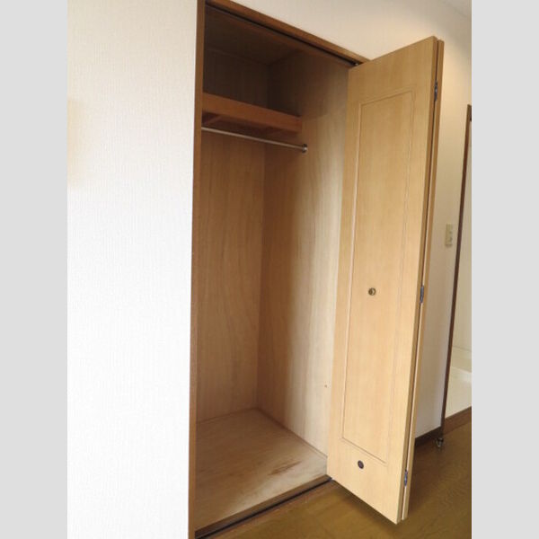 アバンドーネ高橋 リビングルーム収納