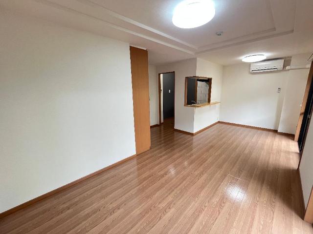 ＴＩＡＲＡ（ティアラ） リビング