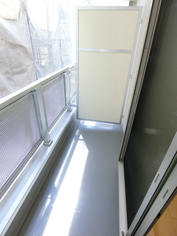 リブリ・リポウズ バルコニー