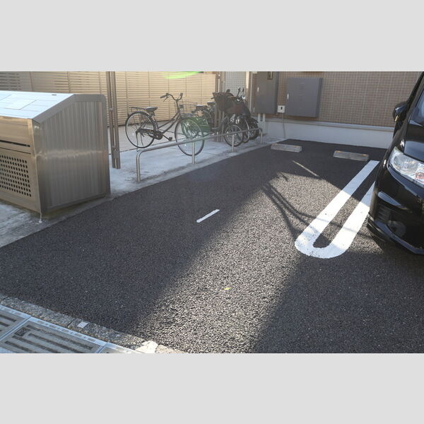ハイツブエイ201号室 駐車場