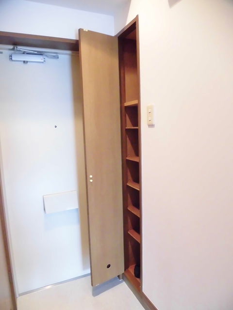 コートフローラ0305号室 玄関