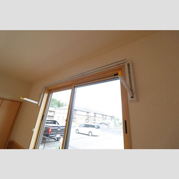 リュミエール105号室 室内物干し