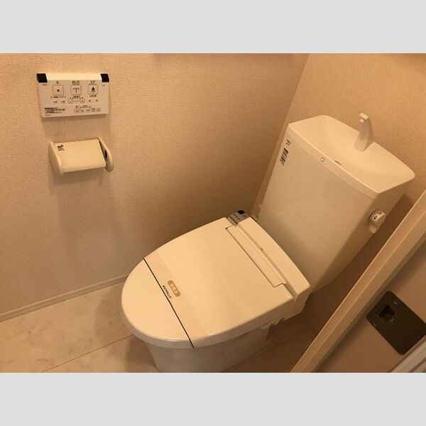 フィーカ　アパルフェ トイレ　温水洗浄暖房便座