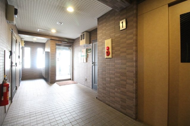 パレ・ドール九段下6階 ロビー