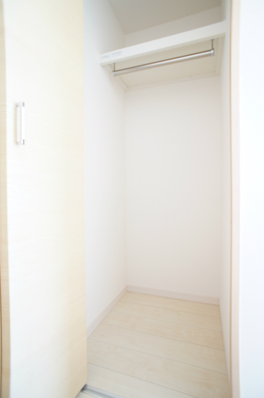 リブリ・Tsurugamine3階 収納