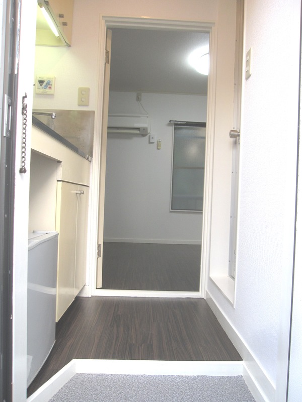 プラザドゥウィルシャーＡ棟 玄関