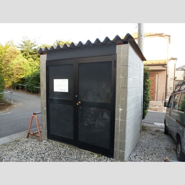 トップヒルズ若宮205号室 ごみ置き場