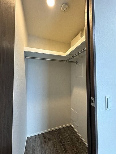 ライオンズ千代田岩本町ミレスーＫＤＡ ウォークインクロゼット　※2024年6月撮影