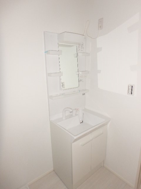 Ｅａｓｔ　Ｏｎｅ0206号室 洗面