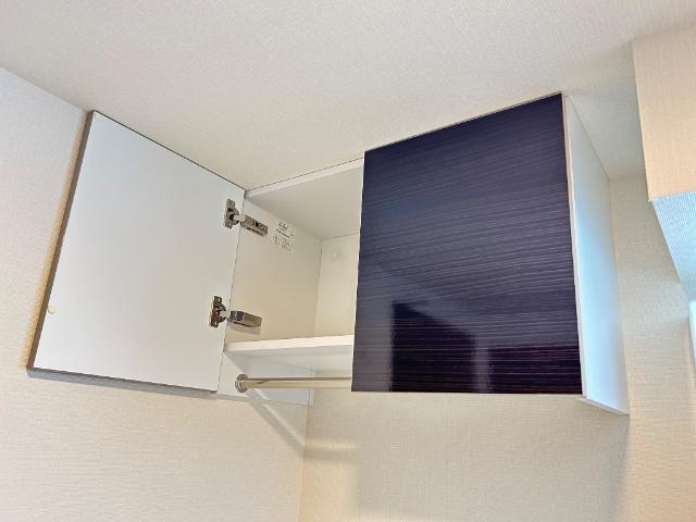 OceanCoastTsudanuma（オーシャンコーストツダヌマ）206号室 洗濯機上部収納