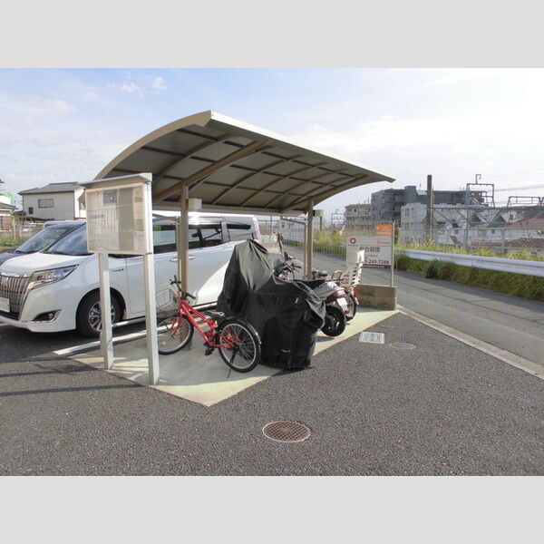 MT.ウィット 駐輪場