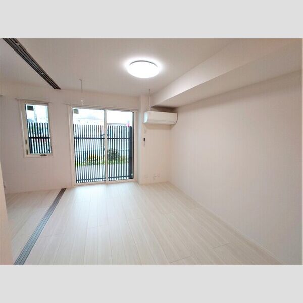 セジュール師岡町 LDK10.5帖(別角度)